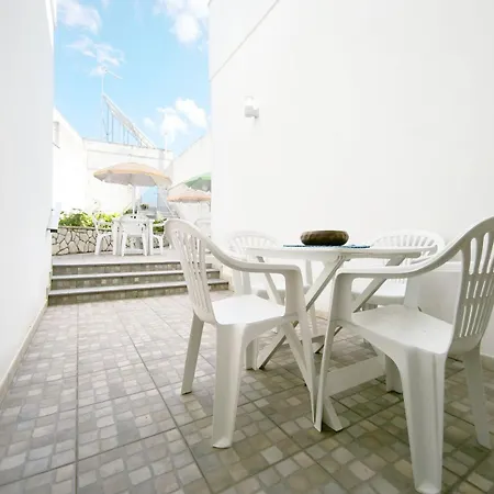 Bed & Breakfast Domus Petrosa Sannicola