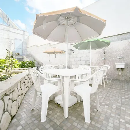 Domus Petrosa Sannicola