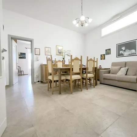 Domus Petrosa Bed & Breakfast