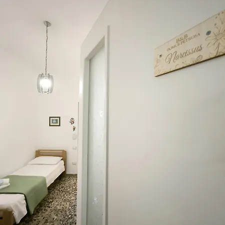 Domus Petrosa Bed & Breakfast