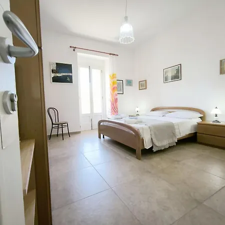 Domus Petrosa Bed & Breakfast 3*