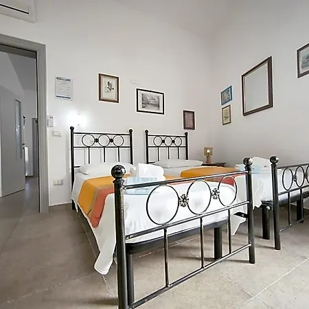 Domus Petrosa 3*