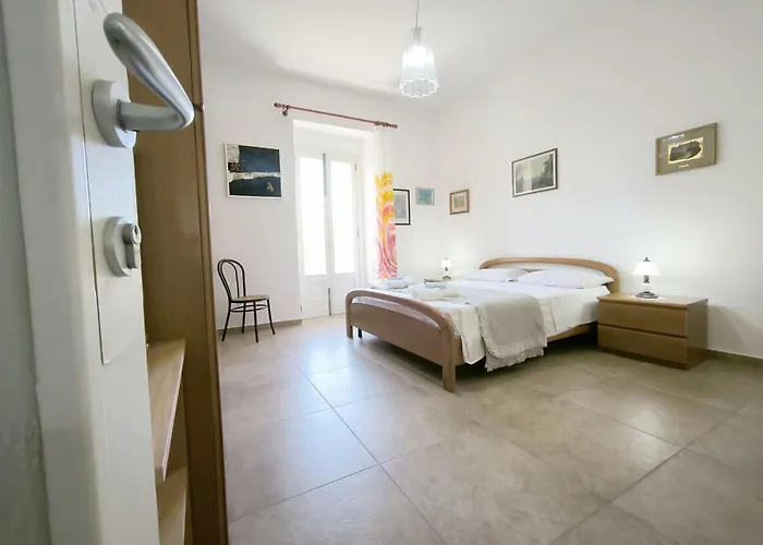 Domus Petrosa Bed & Breakfast 3*