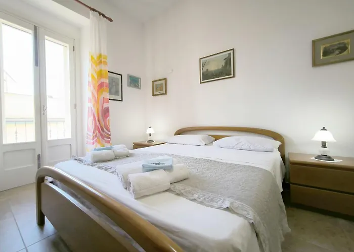 Domus Petrosa 3*